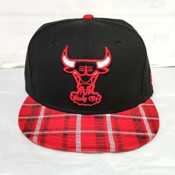 Chicago Bulls Snapback Hat - Picture 1 of 8
